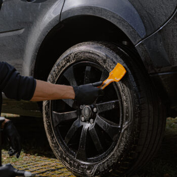 willyh willy tire brush