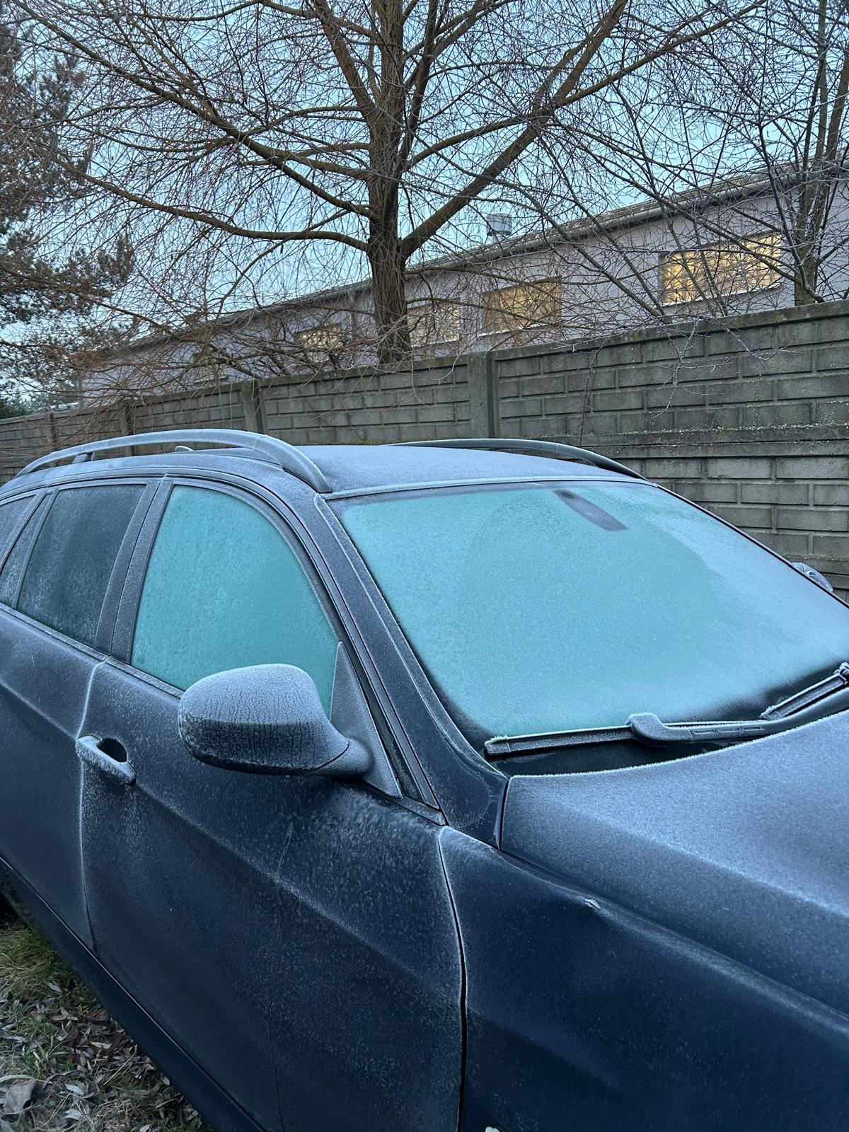 How to Remove Ice From Your Car Safely